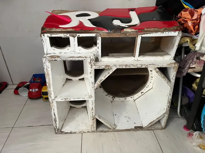 Caixa de som automotivo