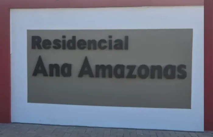 Casa em condomínio fechado, 80 m2, com dois quartos, no bairro São Vicente