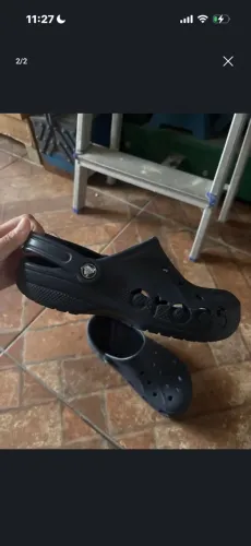 crocs
