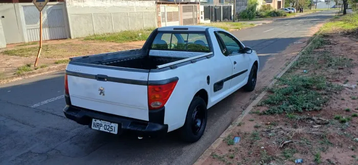 Peugeot Hoggar X-line 1.4 Flex 8V 2P 2012