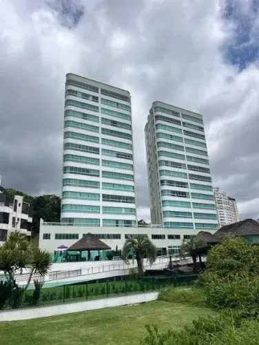 Apartamento - 3 dormitórios - 3 Suítes - localizado em Itapema / Estreito REF: DW650077