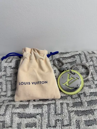 Chaveiro Louis Vuitton Verde Limão