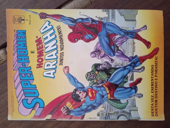 Gibi Super-Homem e Homem-Aranha juntos novamente