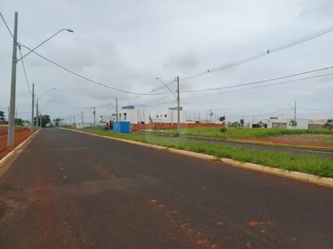 Terreno comercial à venda no bairro Grand Ville.