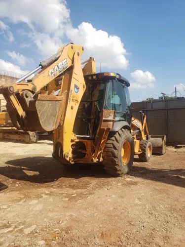 CASE 580N