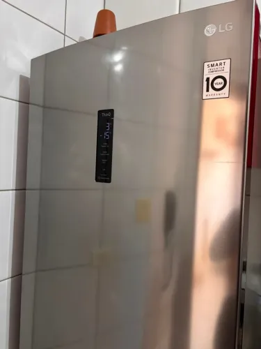 Geladeira LG Inverter Seminova