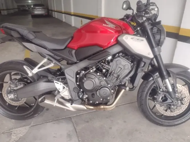 Vendo moto Honda cb 650R 2024
