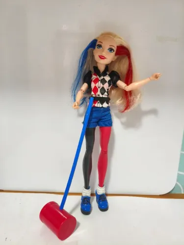 Boneca DC Super Hero Harley Quinn