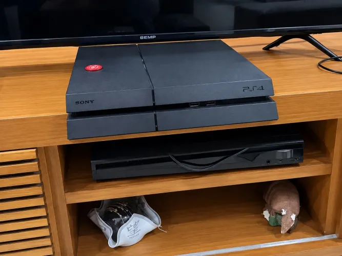 Ps4 500gb red redemption 2 mortal combate fifa 23 dois controle