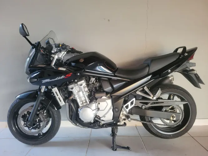 Suzuki Bandit 650S raridade absoluta apenas 13.800 km