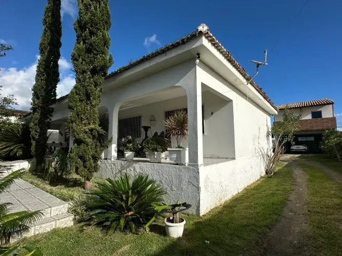 Casa solta em Chã Grande (Ideal para fins comerciais).