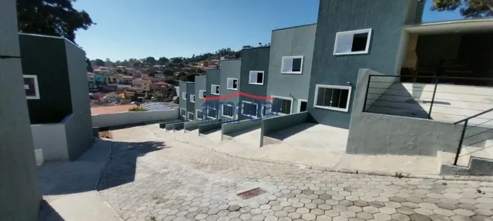 Sobrado em condomínio disponível para venda em Santa Branca