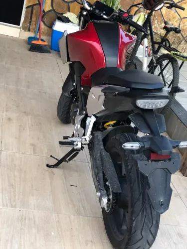 CB 300F ano 2026