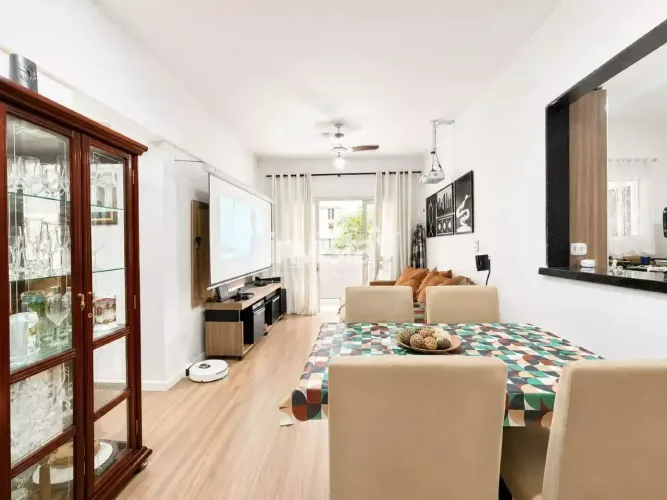Apartamento à venda em Santos | 84m² | Varanda e Vista Livre