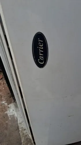 Ar condicionado Carrie para retirar peças 