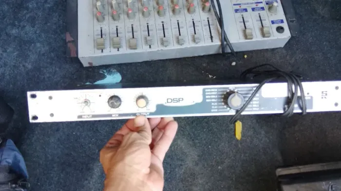 Mesa de som 8 canais de sem Reverb  + processador DSP 16