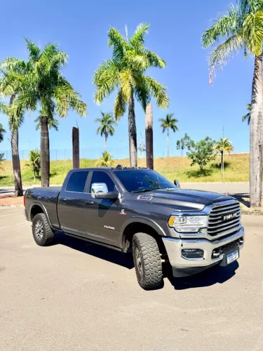 Ram 3500 Limited Longhorn 6.7 TB CD Diesel 2024