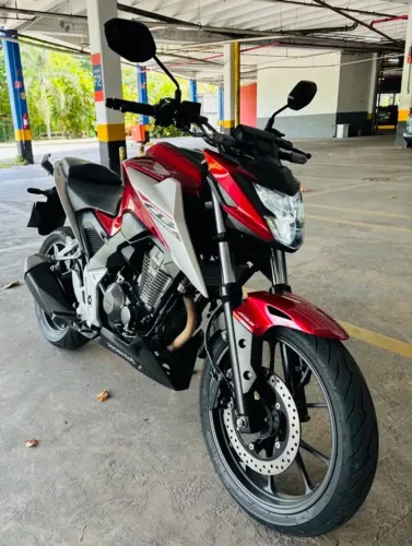 HONDA CB300f 26/26 800km
