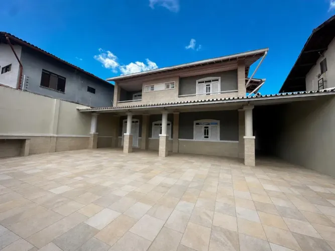 Casa duplex à venda com 203 m² - 4 quartos em Sapiranga - Fortaleza - CE