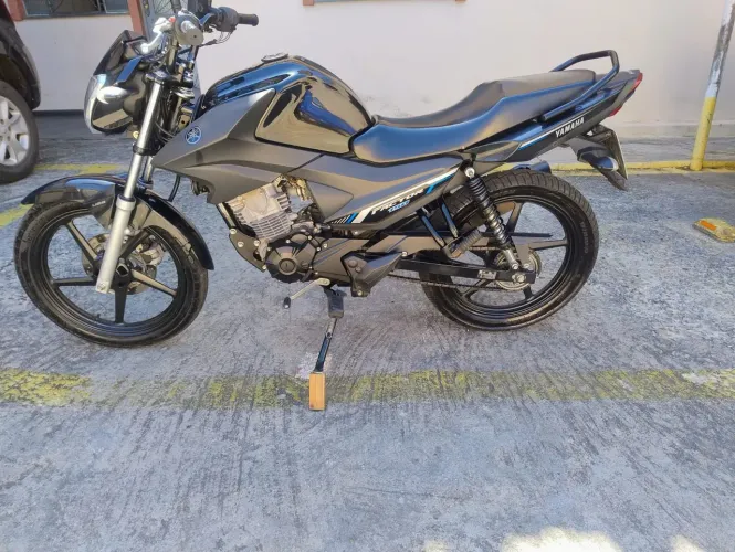 Vendo ou troco factor 150 2023