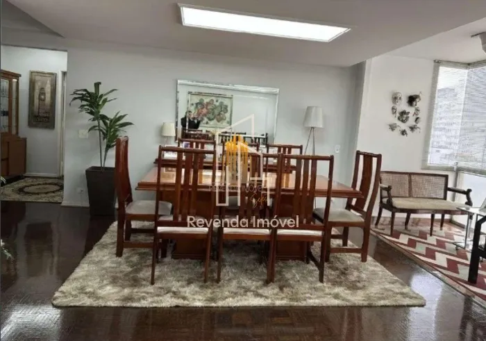 CANARIO REI - APARTAMENTO de 153m² com 3 dormitorios, 1 suite, 2 banheiro e 1 vaga na SANT
