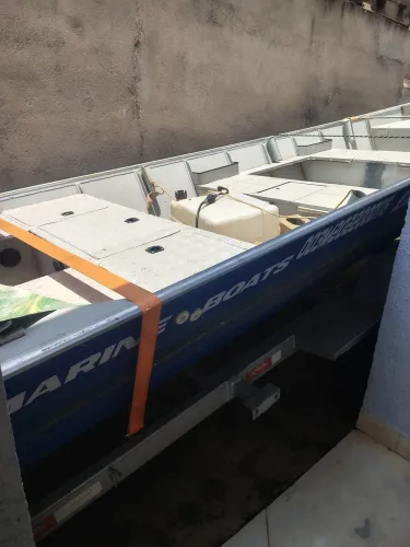 Barco com motor