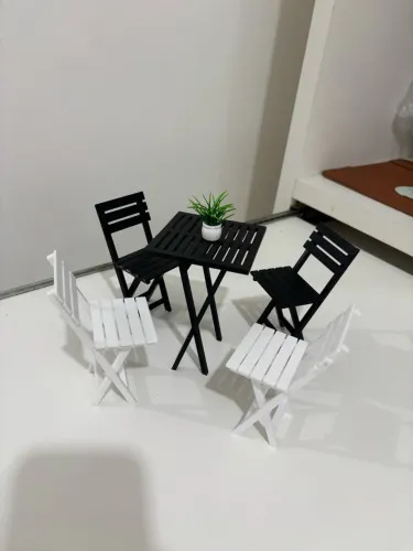 Lote mesa e cadeiras barbie