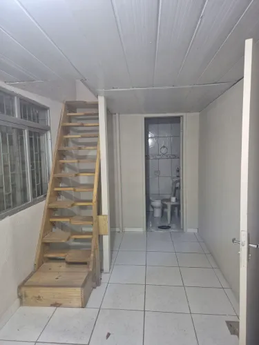 Alugo kitnet localizada no bairro Abraão