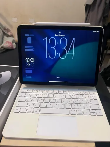 iPad Air M1 256GB - 5 geração + capa teclado + Caneta Baseus