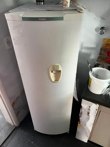 Geladeira Consul, água na porta