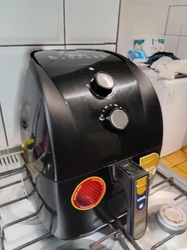 Air fryer Britânia redstone 5.5L, Panela Elétrica e chaleira Elétrica 1.9L tudo 290,00