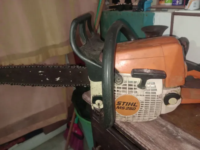 Moto serra stihl MS 250