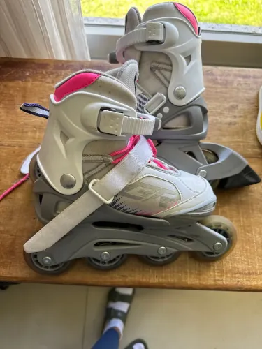 Patins Infantil Ajustável Bladerunner Menina (Tam. 32-35)