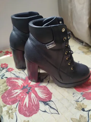Bota moleca
