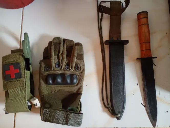 Vendo kit militar
