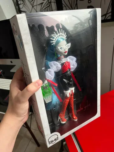 Monster High Ghouluxe Ghoulia Yelps