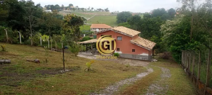 Oportunidade: Chácara Escriturada no Veraneio Irajá em Jacareí com Acesso Asfaltado