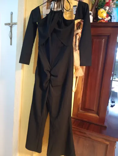 Macacão preto com elastano P ( NOVO)