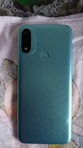 Moto e20