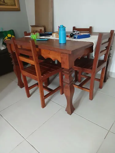 Conjunto mesa de jantar 4 lugares madeira maciça
