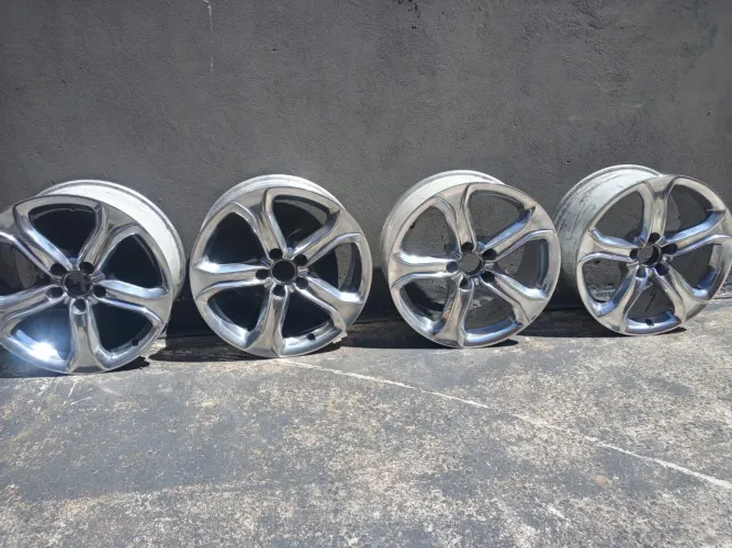 Rodas Audi Aro 17 furação 5x112 