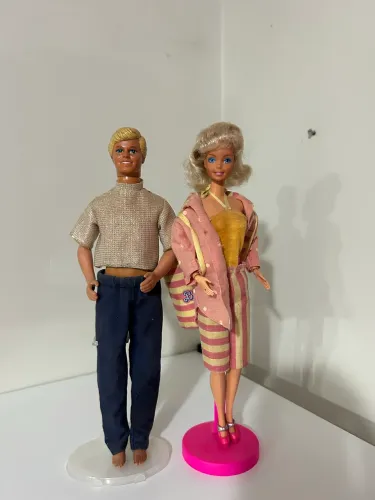 Barbie Cor do Verão e Ken - Estrela