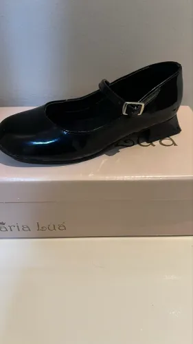 Sapatilha semi nova Maria lua, usada 1x