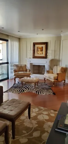 INCRÍVEL APARTAMENTO LES JARDINS DES JARDINS - No coração dos Jardins, com uma vista espet
