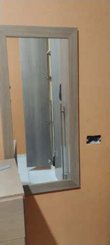 Vende um espelho grande 