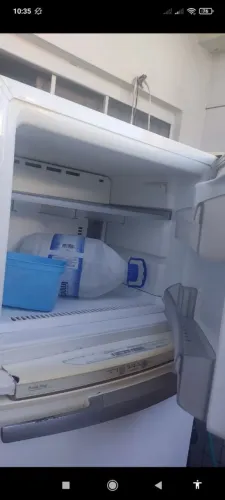 Geladeira Frost Free 420 litros gelando perfeitamente
