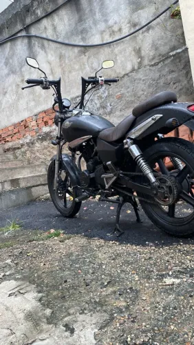 Dafra Kansas 150