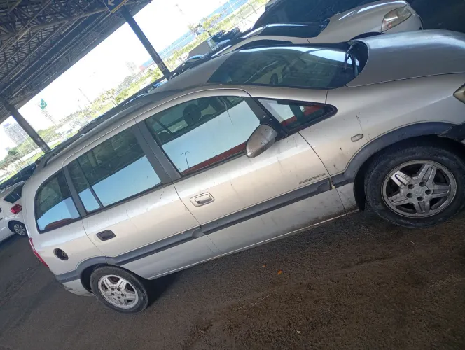 Chevrolet Zafira Elegance 2.0 MPFI 16V 136cv 5P 2005