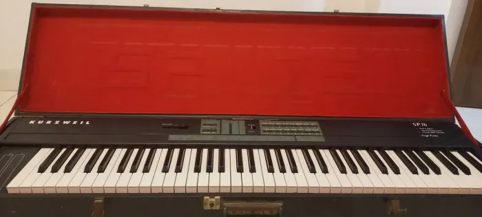 Teclado Kurzweil SP 76