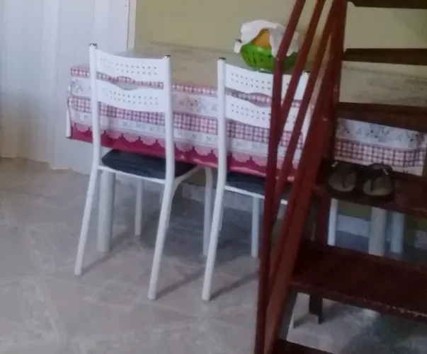 Mesa de granito com 4 cadeiras